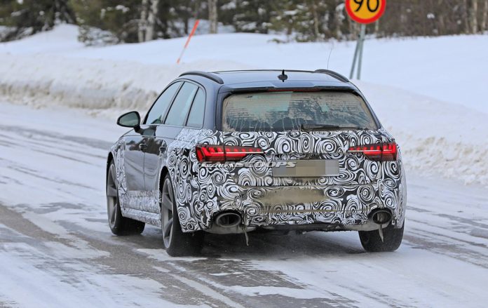 Face arrière de l'Audi RS4 Face lifte