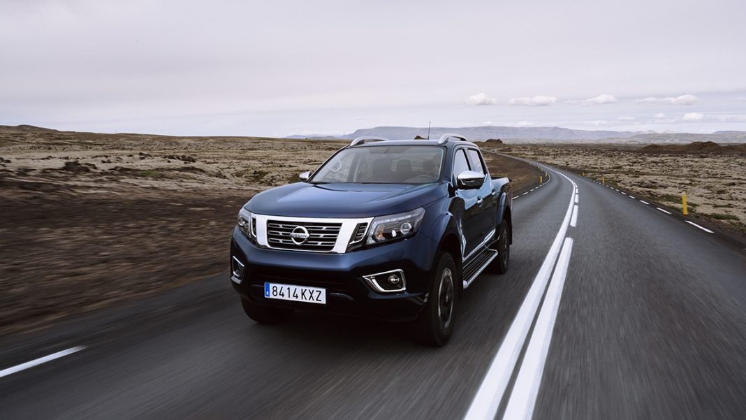 Nissan Navara Double Cab_ Blue_Iceland_ Dynamic_Front 3-source