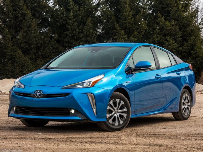 Toyota-Prius-2019