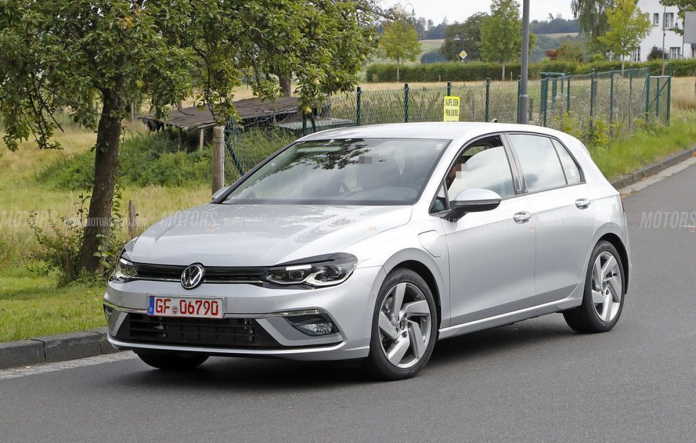 Volkswagen Golf 8 GTE 2020