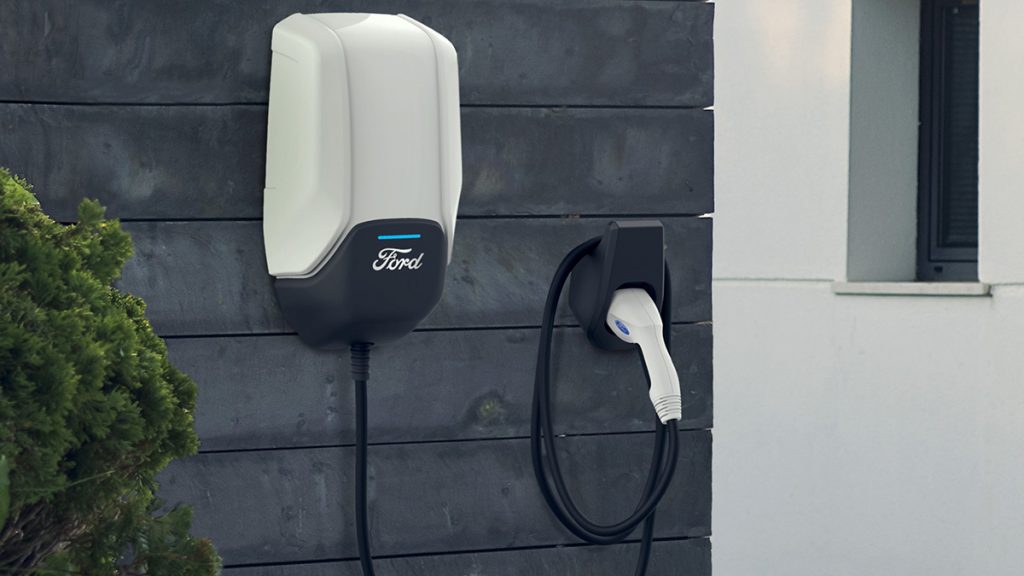 FORD DÉPLOIE LE PLUS IMPORTANT RÉSEAU DE RECHARGE DE VÉHICULES ÉLECTRIQUES EN AMÉRIQUE DU NORD