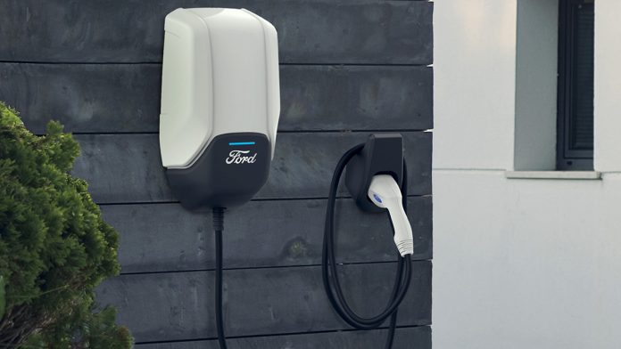 FORD DÉPLOIE LE PLUS IMPORTANT RÉSEAU DE RECHARGE DE VÉHICULES ÉLECTRIQUES EN AMÉRIQUE DU NORD