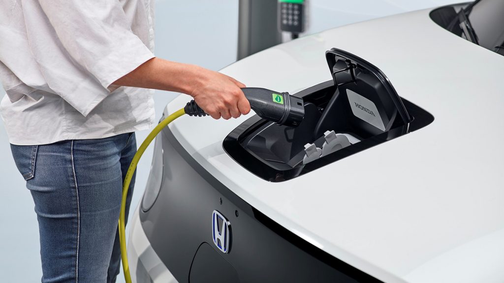 Honda collabore avec Vattenfall pour proposer des contrats d’énergie flexibles destinés aux utilisateurs de véhicules électriques en Europe Honda e and Energy Management Images