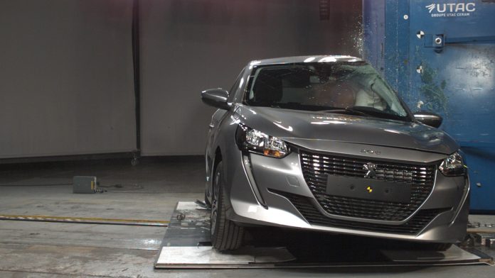 Nouvelle PEUGEOT 208 Crash Test EURO CNAP - 4 étoiles/5