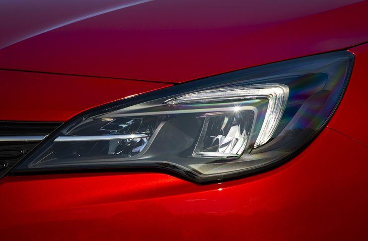 2019 Opel Astra mit LED