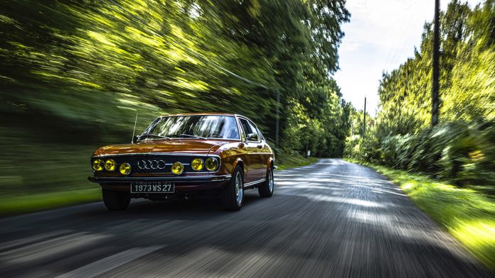 L’Audi 100 Coupé S à l’affiche du nouvel opus de la série « Portraits de passionnés »