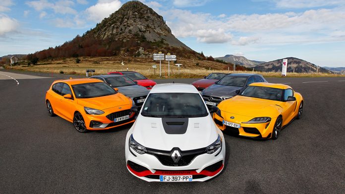 Renault MEGANE IV R.S. TROPHY-R