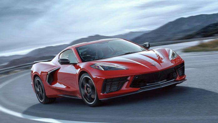 Chevrolet-Corvette-2020-Stingray