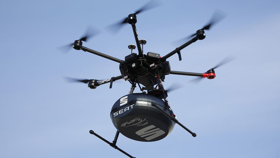 SEAT lance un projet pionnier qui met à profit des drones pour transporter des pièces détachées