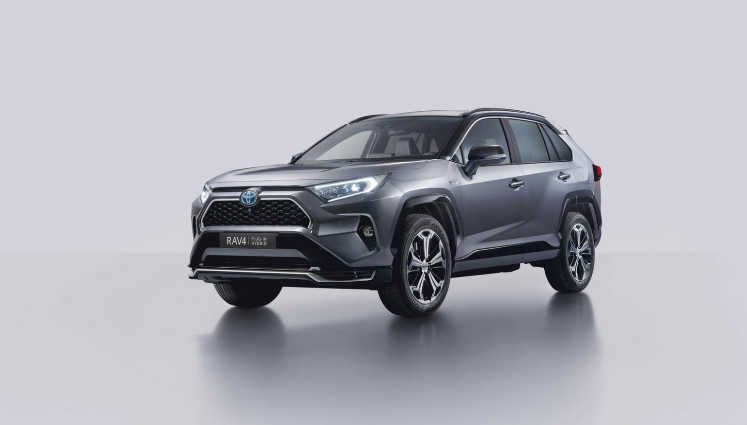Toyota RAV4 Plug-In Hybrid, nouveau fleuron des modèles hybrides Toyota Toyota-RAV4-Plug-in-Hybrid