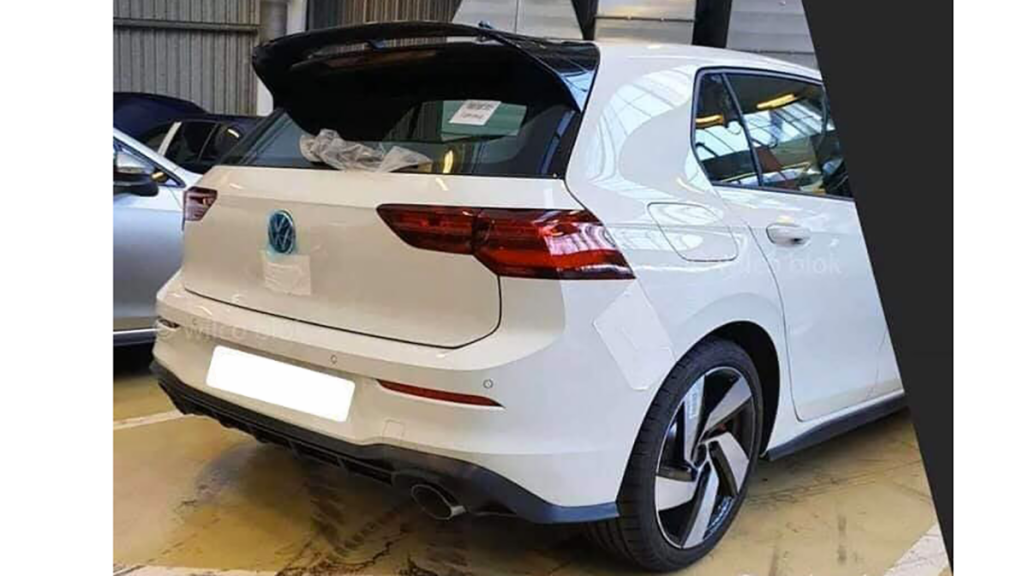 Volkswagen Golf 8 GTi se dévoile en partie ! Volkswagen-Golf-8-GTI