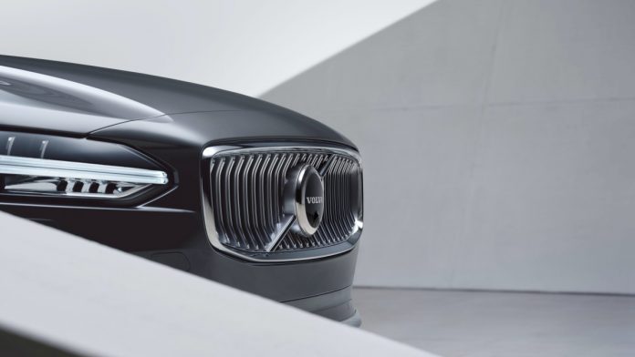 The refreshed Volvo S90 Recharge T8