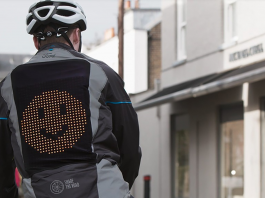 Ford dévoile la veste Emoji, pour aider cyclistes et automobilistes à mieux communiquer