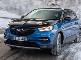 Opel Grandland X Hybrid4