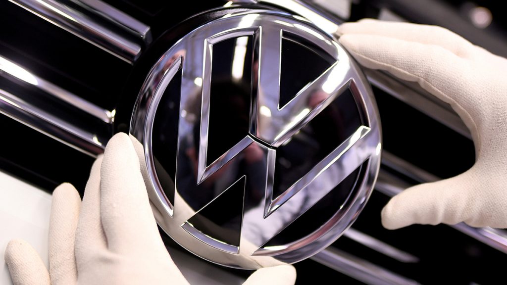 Coronavirus force Volkswagen à reporter la reprise de sa production en Chine Volkswagen LOGO