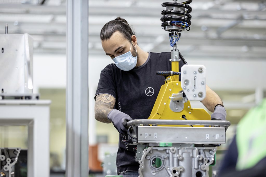 Les usines automobiles Mercedes-Benz relancent la production avec succès