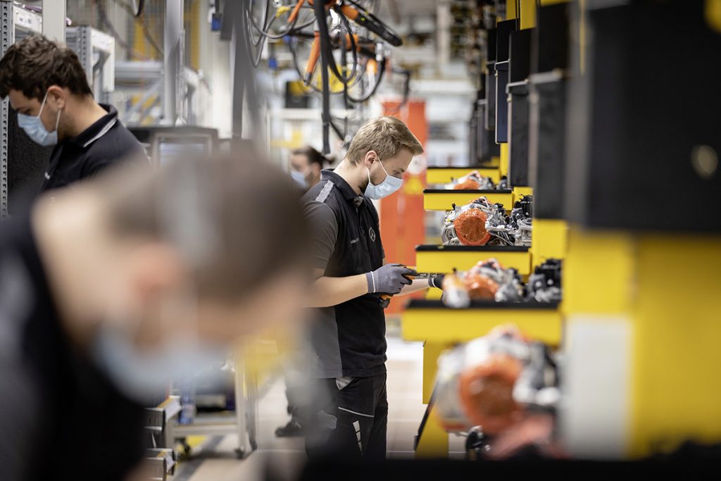 Les usines automobiles Mercedes-Benz relancent la production avec succès