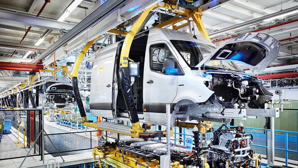 Mercedes-Benz : La production des usines VUL reprend progressivement