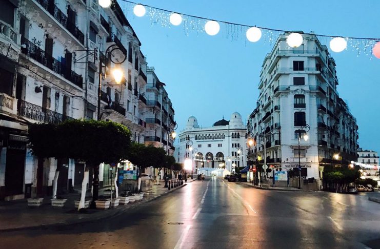 confinement à Alger