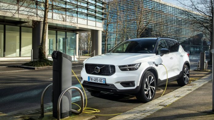 Volvo XC40 Recharge T5 R-Design