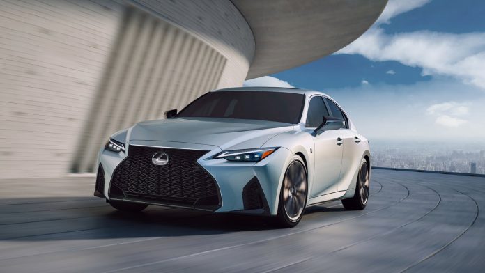 Lexus IS 2021