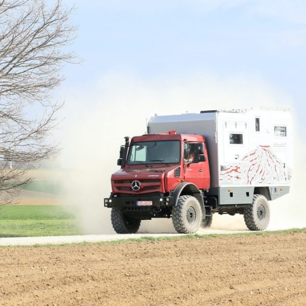 Mercedes-Benz Unimog