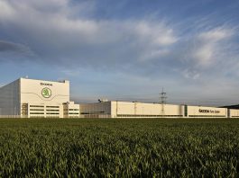 Depuis 20 ans, le SKODA Parts Center à Mladá Boleslav assure un approvisionnement rapide et fiable en pièces d'origine