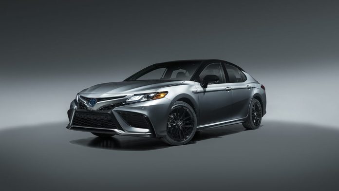 Toyota Camry XSE hybride 2021