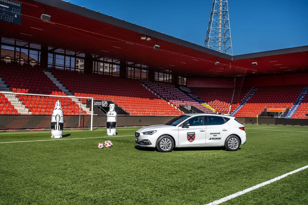 Le club de Football Suisse Neuchâtel Xamax FCS mise sur la SEAT Leon -5