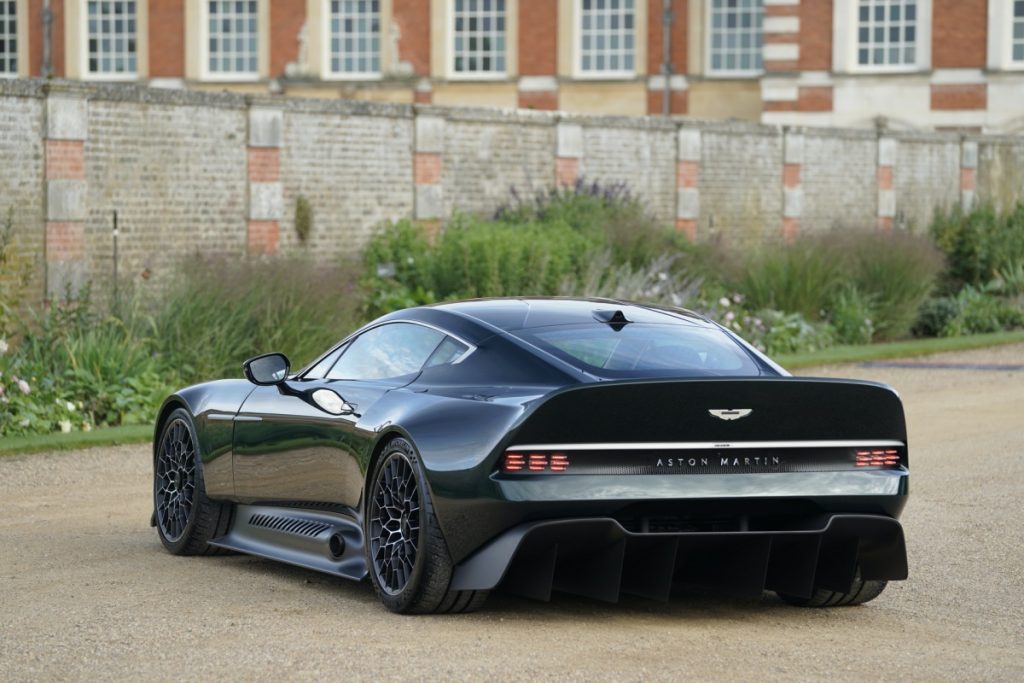 Aston Martin-Victor