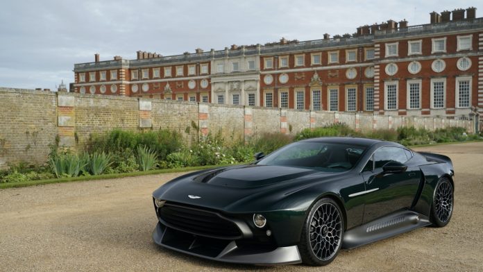 Aston Martin-Victor