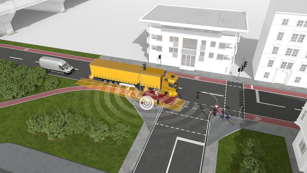 Mercedes-Benz Trucks déploie dans ses camions deux innovations mondiales qui rehausseront la sécurité routière