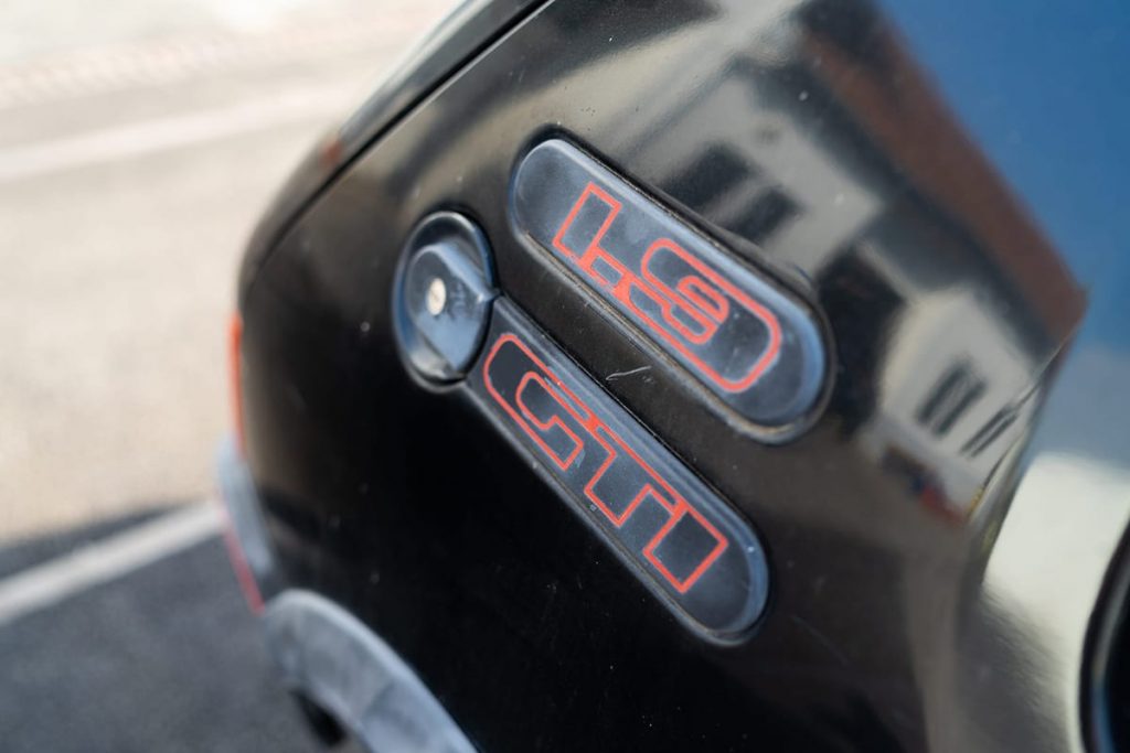 Aventure PEUGEOT restaure une PEUGEOT 205 GTi