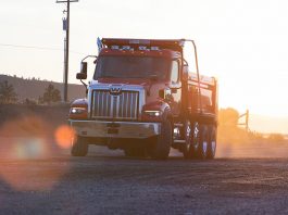 Daimler Trucks dévoile son tout nouveau Western Star destiné à l’Amérique du Nord