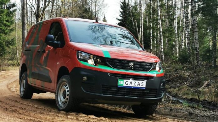 Le PEUGEOT PARTNER 4X4 DANGEL élu « Best van » en Lituanie