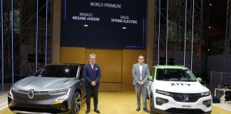 Luca De Meo présente les nouveaux modèles électriques lors du lancement de « Renault eWays »