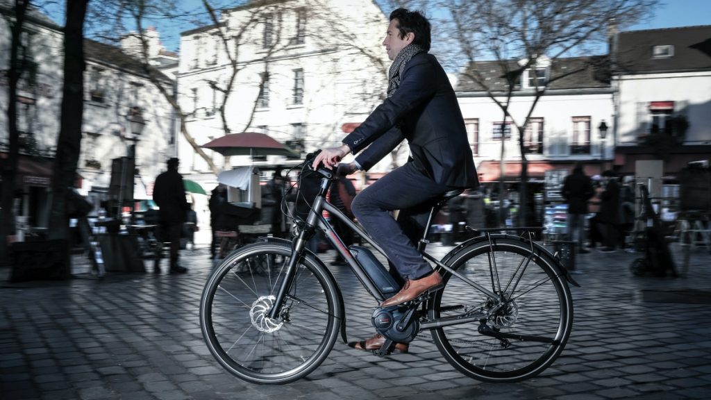 PEUGEOT Cycles E-Legend, E-Trekking et E-Trekking Mixte à partir de 1.499 € chez la Fnac et Darty PEUGEOT Cycles eT01