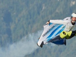 BMW i-Wingsuit