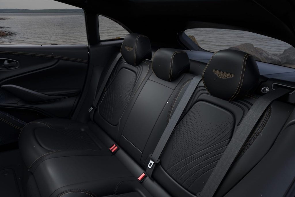 Aston Martin dévoile en exclusivité son DBX Bowmore® Edition