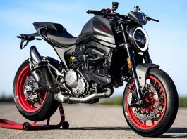 DUCATI MONSTER