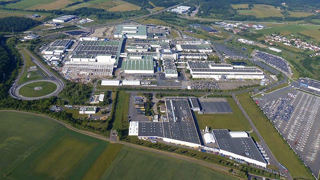 Mercedes-Benz AG vend son usine de voitures particulières située à Hambach (France)