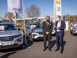 2021 - E.Leclerc Location accueille dans ses agences les premires Dacia Spring 100% lectriques (1)