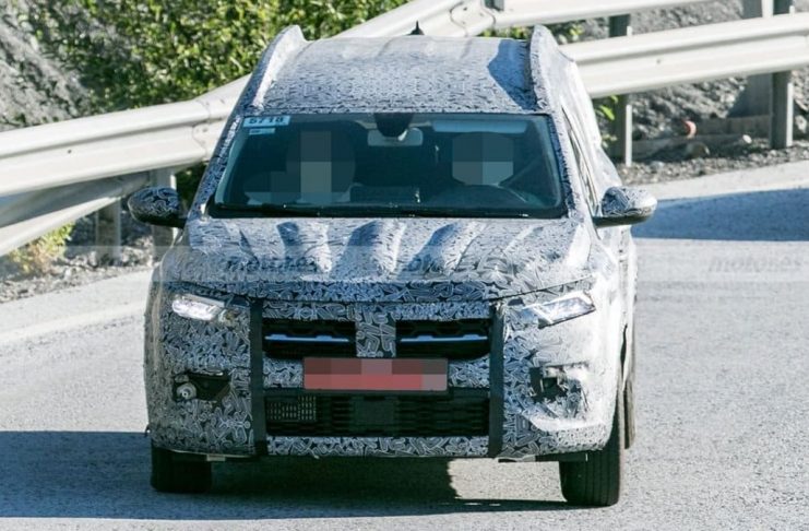 nouveau Dacia 7 places - crédit image motor.es