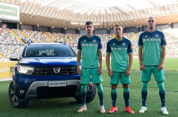 Dacia Duster facelift 2021 à la Dacia Arena en Italie
