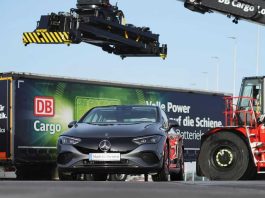 Mercedes-Benz transporte ses batteries sur une voie verte avec DB Cargo