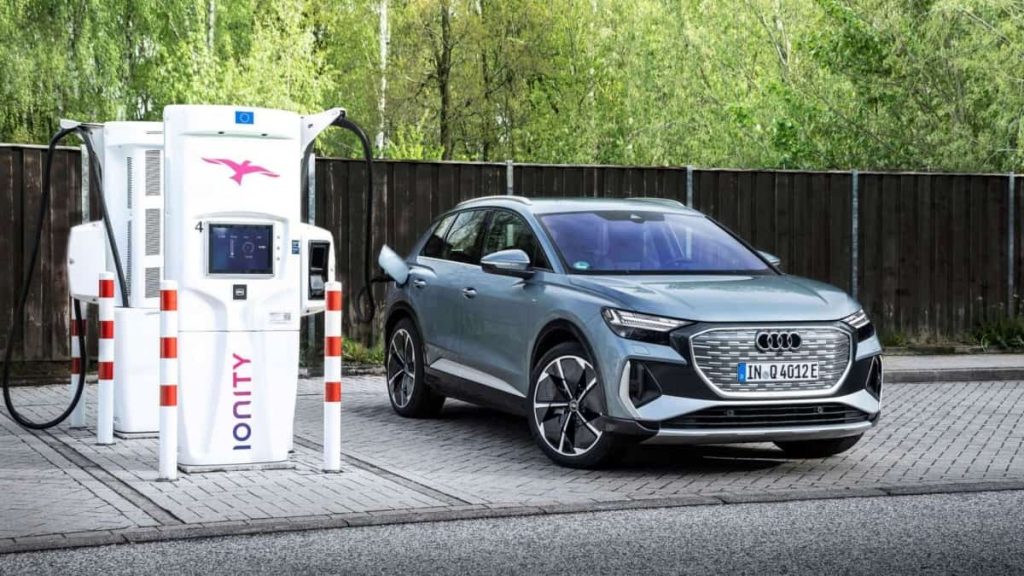 Audi Q4 e-tron : Capacité de charge plus élevée et fonctions en ligne étendues Audi Q4 e-tron