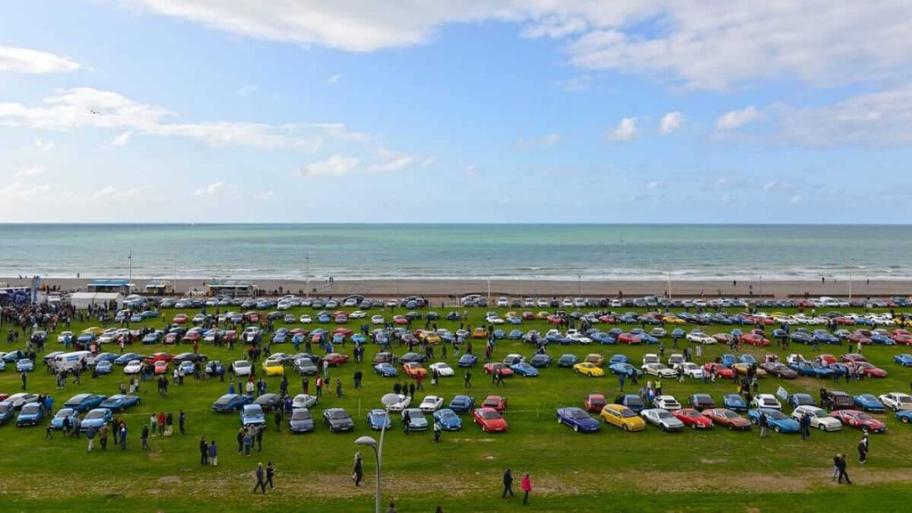 2022 - Centenaire de Jean Rdl la ville de Dieppe aux couleurs dAlpine et de son fondateur
