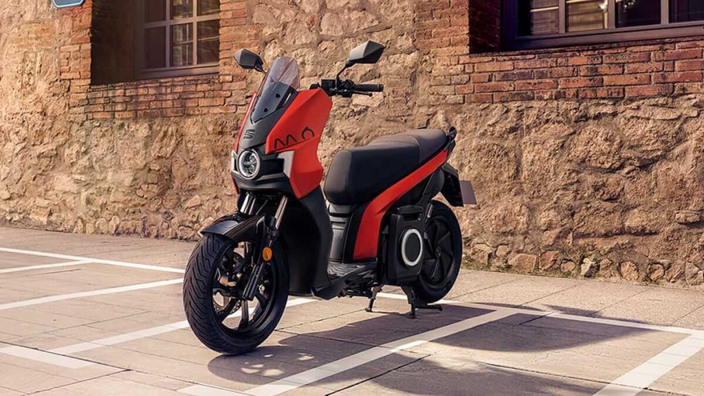 SEAT MÓ 125 : sur le sable et sous la neige Seat Mo e-scooter 125