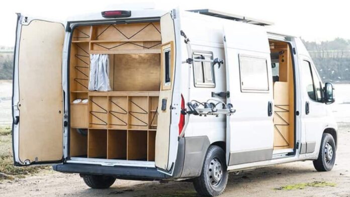 Peugeot Boxer - camping-car by Atelier JMCA