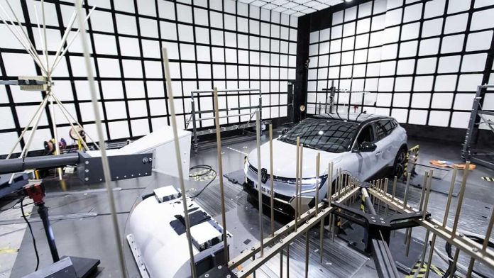 trésors cachés de renault : dans le secret des chambres anéchoïques